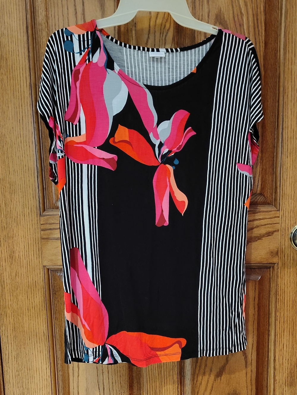 Striking Lascana Black Floral Stripe Short Sleeve Women's Top 8-10